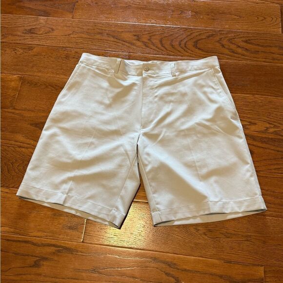 PGA Tour size 36 Men's Classic khaki golf Shorts - Picture 1 of 10